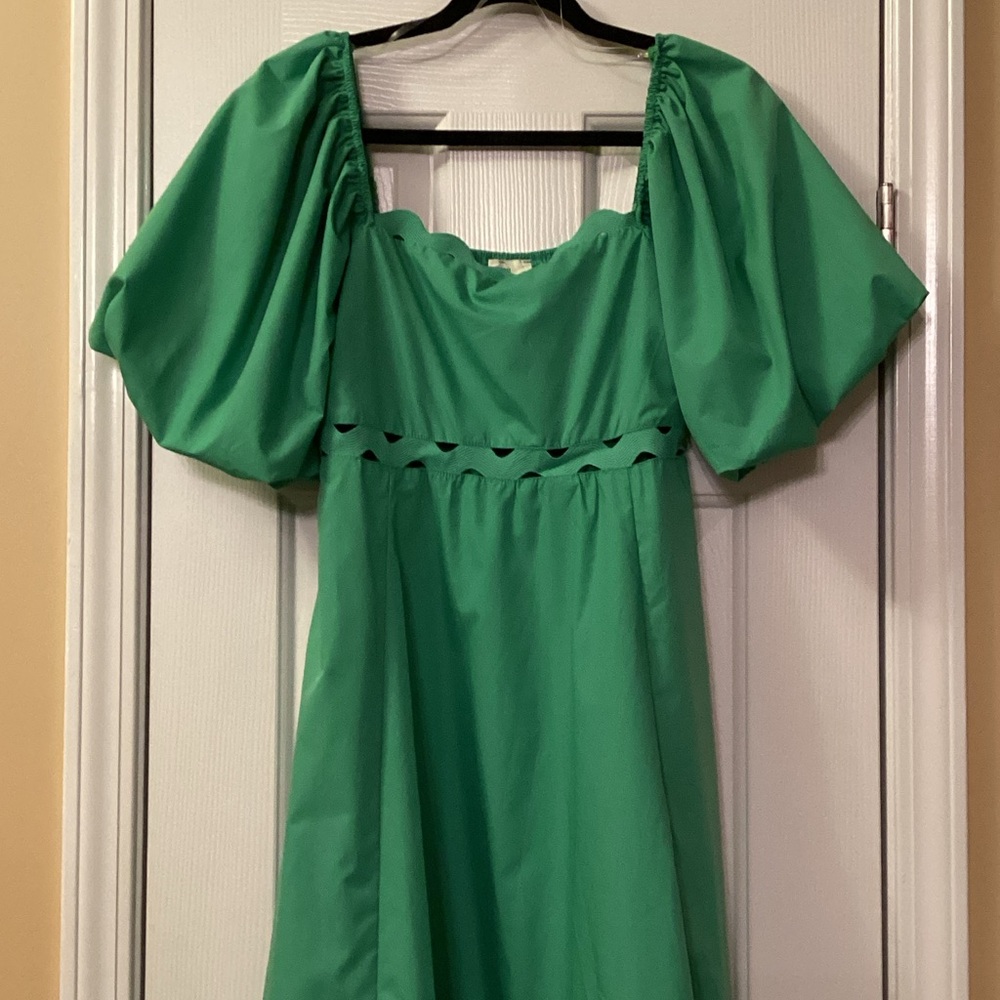 Entro Green Puff Sleeve Dress Scalloped Front Cut Outs Elastic Band Back. Size L